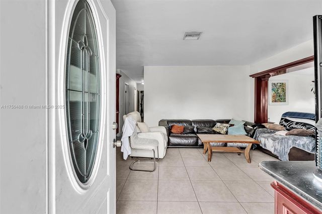 2631 NE 214th St, Miami, FL 33180