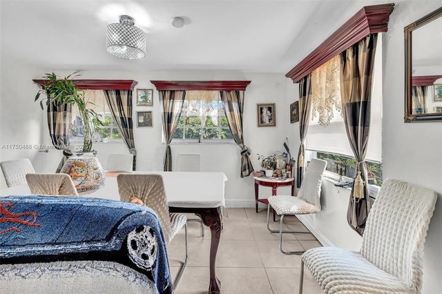 2631 NE 214th St, Miami, FL 33180