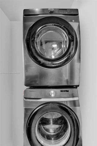 2631 NE 214th St, Miami, FL 33180