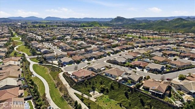 30334 Prairie Dog Way, Murrieta, CA 92563