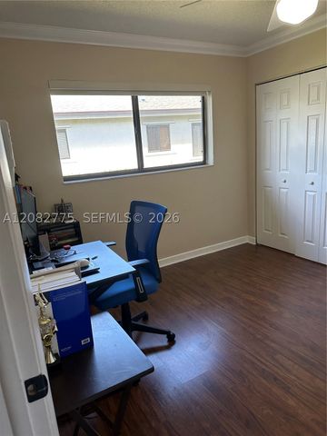 445 Lakeview Dr 1, Weston, FL 33326