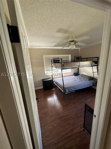445 Lakeview Dr 1, Weston, FL 33326