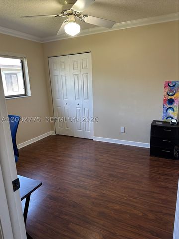 445 Lakeview Dr 1, Weston, FL 33326