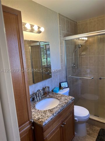 445 Lakeview Dr 1, Weston, FL 33326