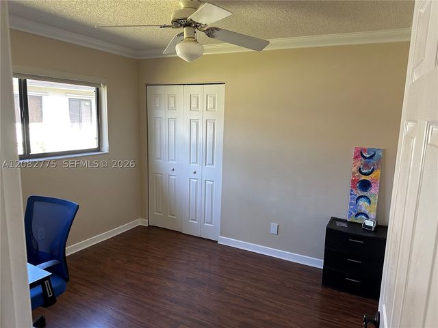 445 Lakeview Dr 1, Weston, FL 33326