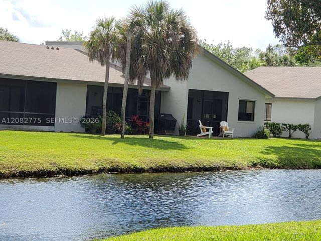 445 Lakeview Dr 1, Weston, FL 33326