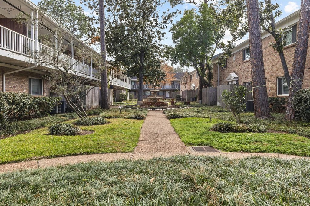 4040 San Felipe Street 161, Houston, TX 77027