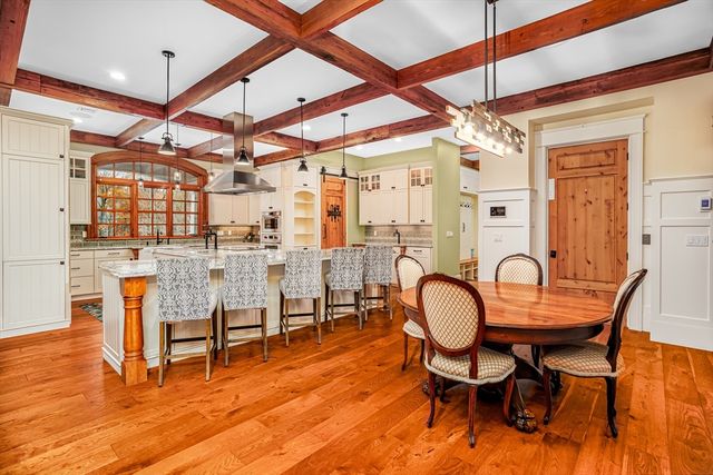 210 Indian Hill Rd, Groton, MA 01450