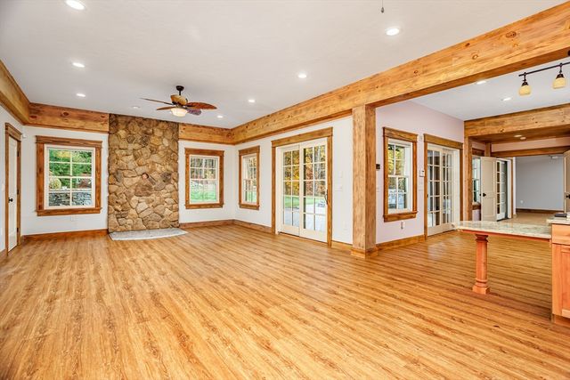 210 Indian Hill Rd, Groton, MA 01450