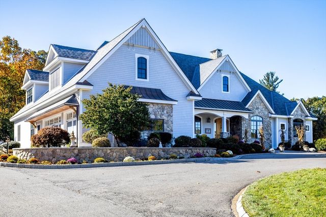 210 Indian Hill Rd, Groton, MA 01450