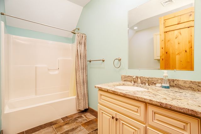 210 Indian Hill Rd, Groton, MA 01450