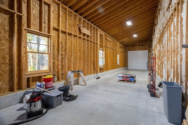 210 Indian Hill Rd, Groton, MA 01450