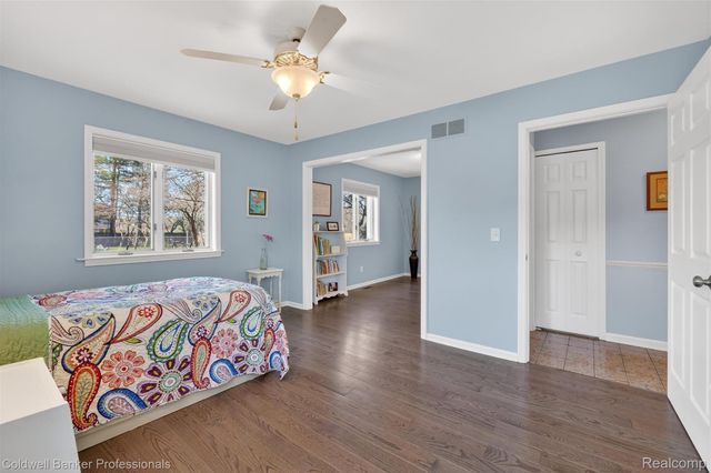 4380 Warwick Circle Drive, Grand Blanc, MI 48439