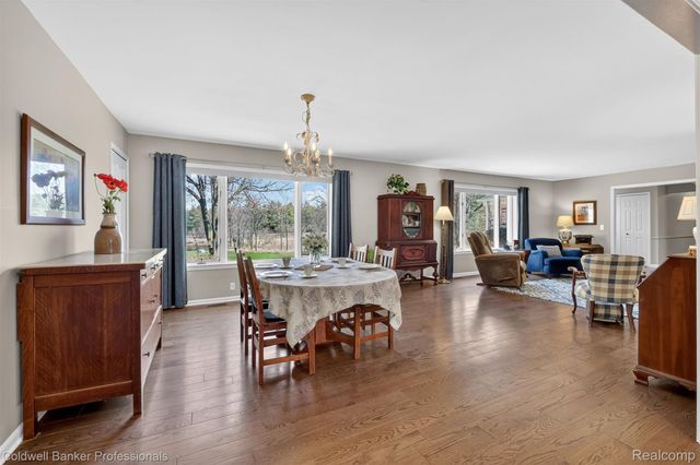 4380 Warwick Circle Drive, Grand Blanc, MI 48439