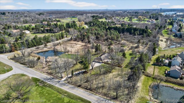 4380 Warwick Circle Drive, Grand Blanc, MI 48439