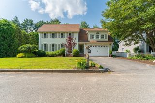 38 Cara Ln, Springfield, MA 01028