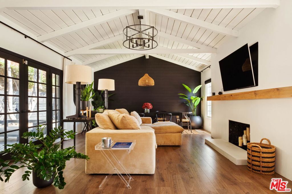 4550 S Mullen Avenue, Los Angeles, CA 90043 — photo 4