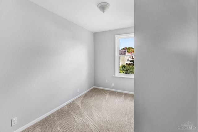 3554 Woodburn Avenue, Cincinnati, OH 45207