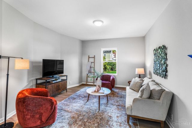 3554 Woodburn Avenue, Cincinnati, OH 45207