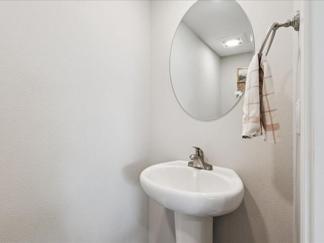 2607 SE Osier Avenue, West Des Moines, IA 50265