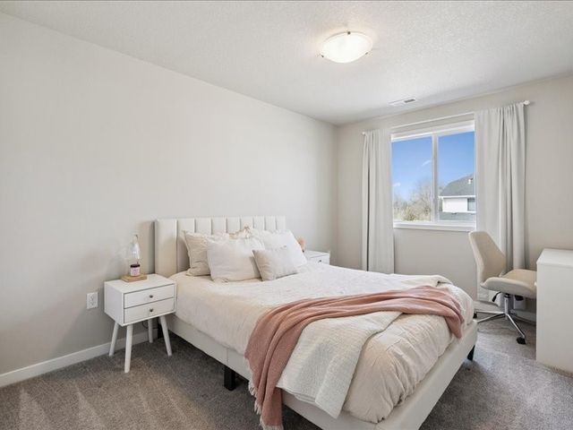 2607 SE Osier Avenue, West Des Moines, IA 50265