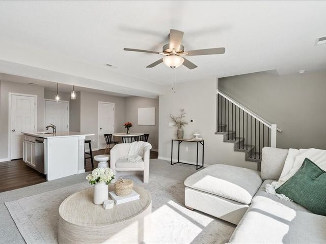 2607 SE Osier Avenue, West Des Moines, IA 50265