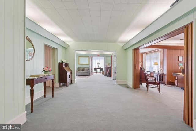 700 S WHITE HORSE PIKE, Audubon, NJ 08106