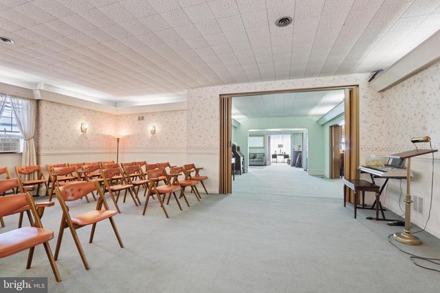 700 S WHITE HORSE PIKE, Audubon, NJ 08106