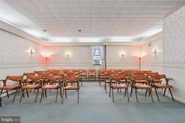 700 S WHITE HORSE PIKE, Audubon, NJ 08106