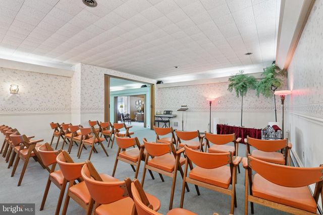 700 S WHITE HORSE PIKE, Audubon, NJ 08106