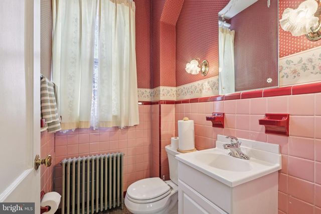 700 S WHITE HORSE PIKE, Audubon, NJ 08106