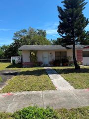 17005 NW 52nd Pl, Miami Gardens, FL 33055