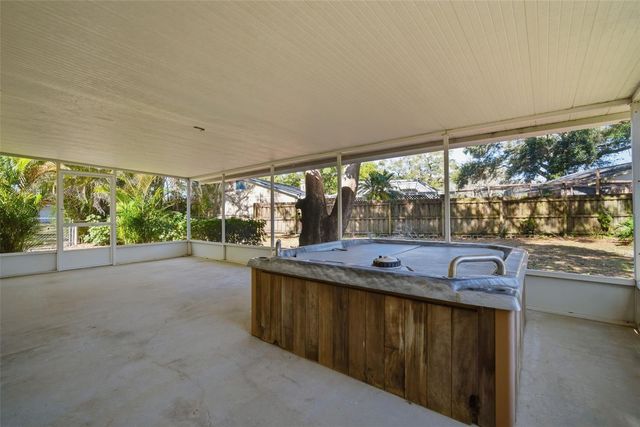 2207 PARKWOOD DRIVE, Valrico, FL 33594