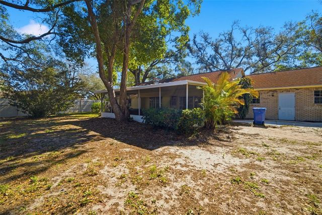 2207 PARKWOOD DRIVE, Valrico, FL 33594