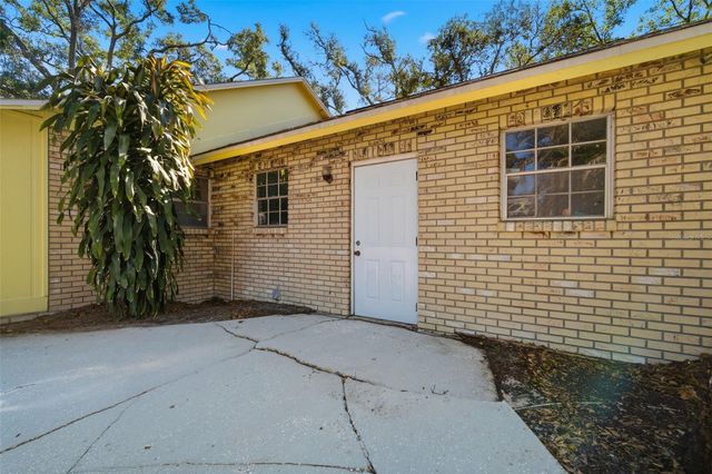 2207 PARKWOOD DRIVE, Valrico, FL 33594