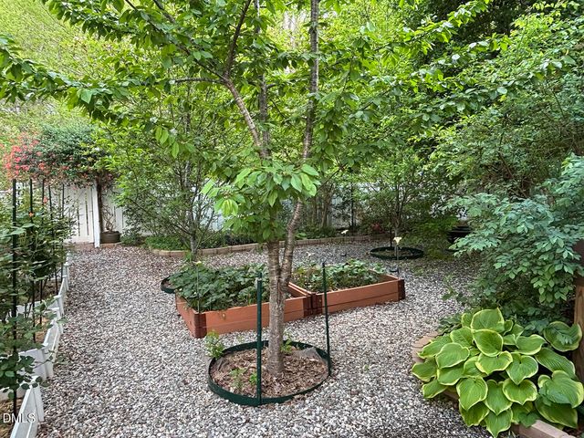 2106 Pear Tree Lane, Durham, NC 27703