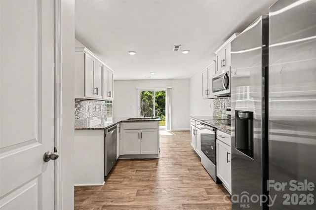 2727 Waybrook Drive, Dallas, NC 28034