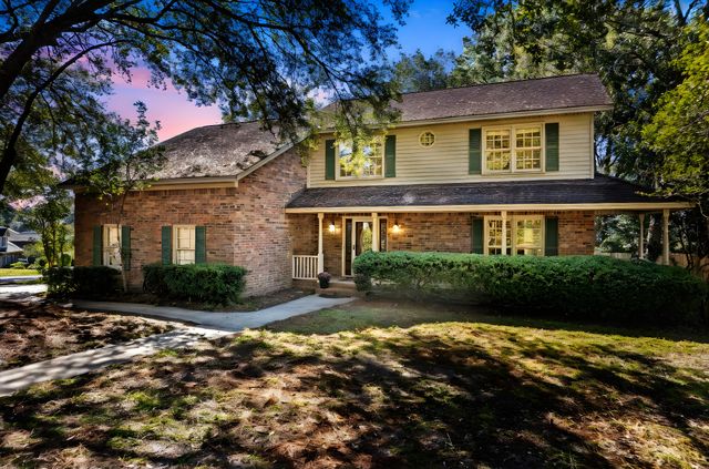 17 Plantation Circle, Summerville, SC 29485