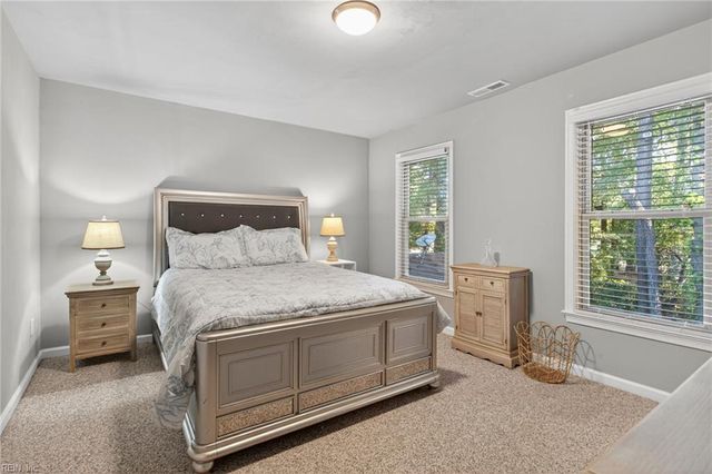 514 Mulligan DR, Virginia Beach, VA 23462