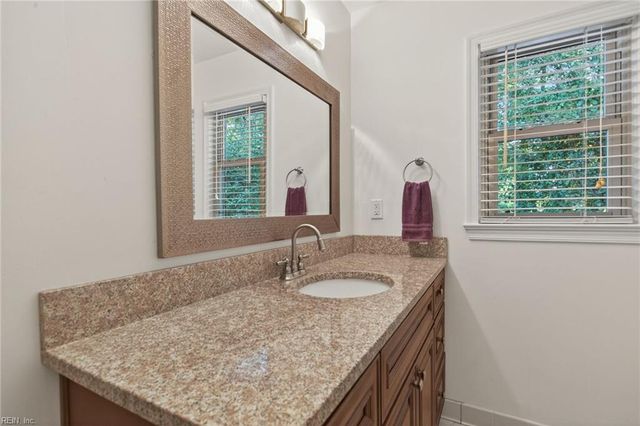 514 Mulligan DR, Virginia Beach, VA 23462