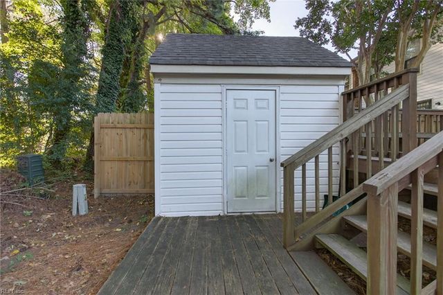 514 Mulligan DR, Virginia Beach, VA 23462