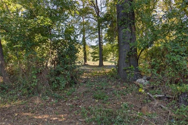 514 Mulligan DR, Virginia Beach, VA 23462