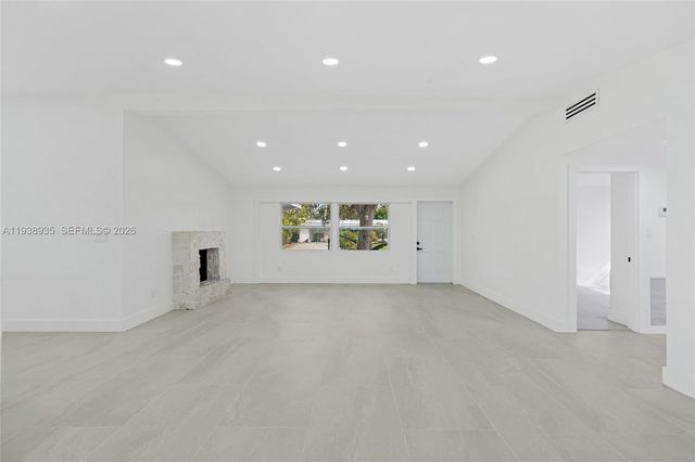 2649 Key Largo Ln, Fort Lauderdale, FL 33312