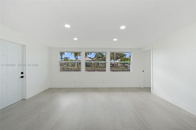 2649 Key Largo Ln, Fort Lauderdale, FL 33312