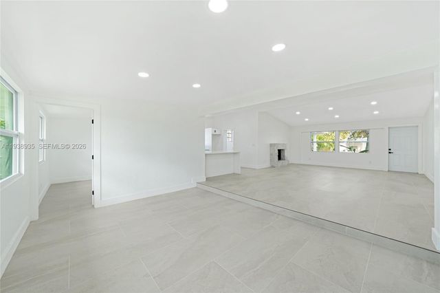 2649 Key Largo Ln, Fort Lauderdale, FL 33312