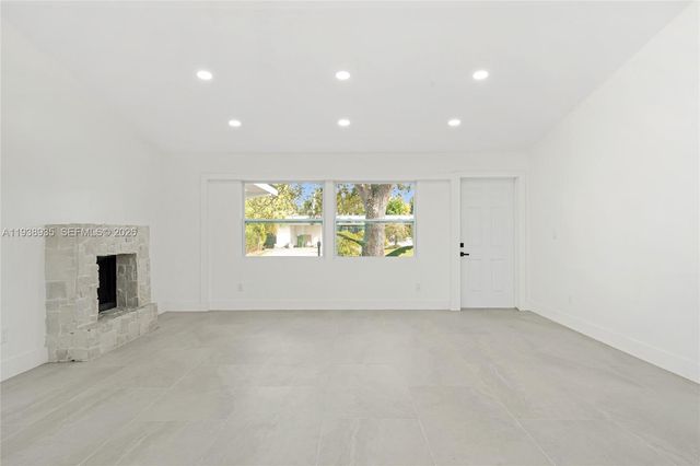 2649 Key Largo Ln, Fort Lauderdale, FL 33312