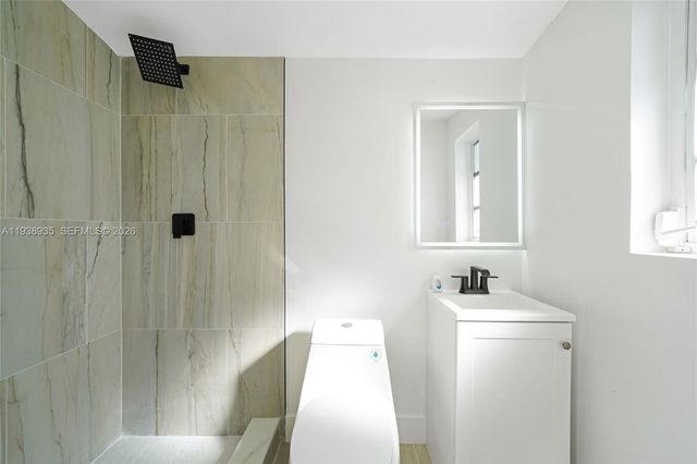 2649 Key Largo Ln, Fort Lauderdale, FL 33312