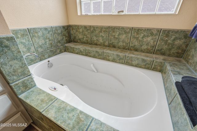 37120 S Canyon View Drive, Saddlebrooke, AZ 85739