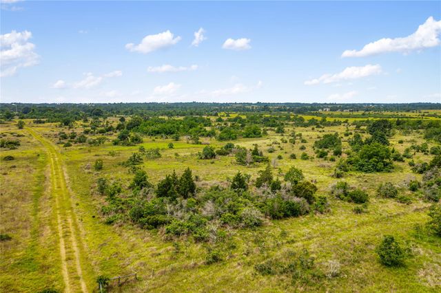 1055 Lisa Mae Road, Bellville, TX 77418