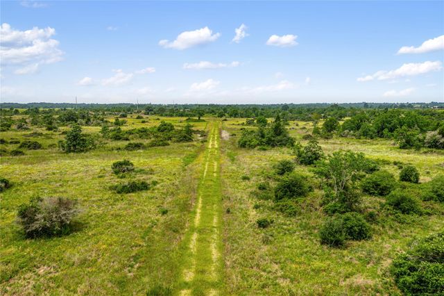 1055 Lisa Mae Road, Bellville, TX 77418